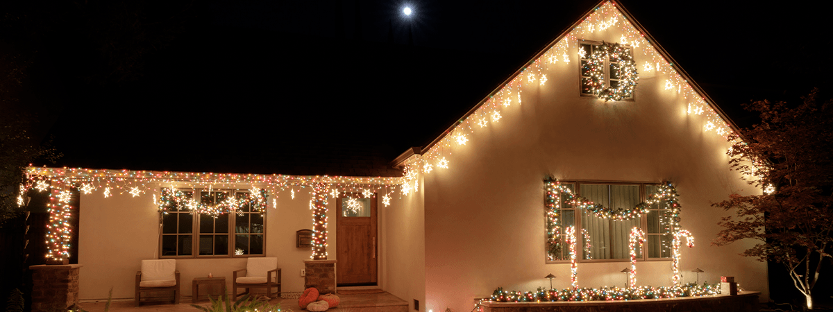 Pros and Cons of Christmas Light Installation Services