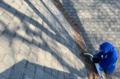 Gutter cleaning technician in Fishers IN